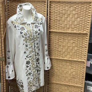 Pamela McCoy White and Gold Embroidered Blazer